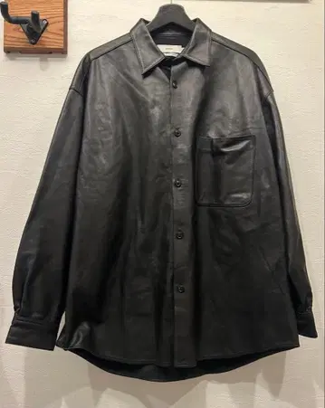 Graphpaper 가죽 셔츠