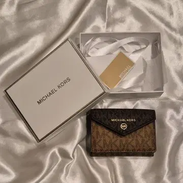 새상품급 MICHAEL KORS 접이식 지갑 MK 로고 브라운 박스 포함