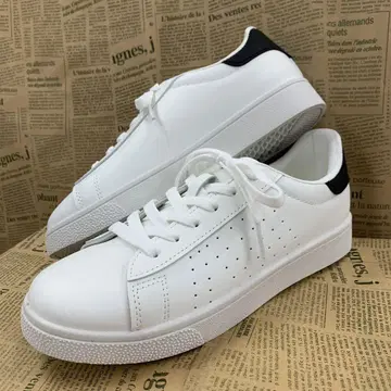 새상품 여성용 24.5cm 인조 가죽 코트 스니커즈 화이트 블랙 3415