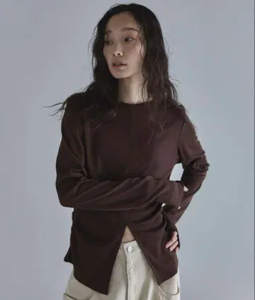 feepur 센터 슬릿 시어 아론 Tee