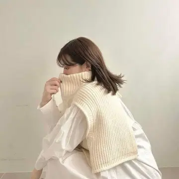 아이보리 케이블 니트 크롭 베스트 Alumu 2way