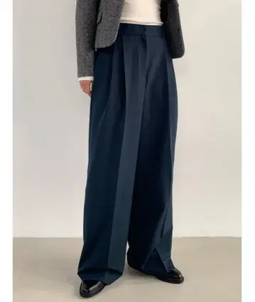 Didot.showroom 로우라이즈 투 턱 와이드 슬랙스 M