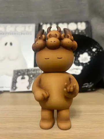 이무이무 우아모 매트 브라운? (명칭 불명)