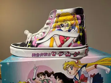 세일러문 VANS 하이컷 스니커즈 24.5cm