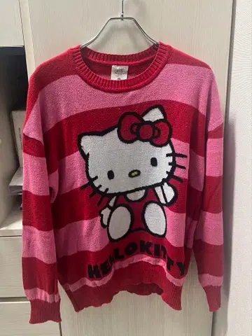 헬로키티 니트 L 사이즈
