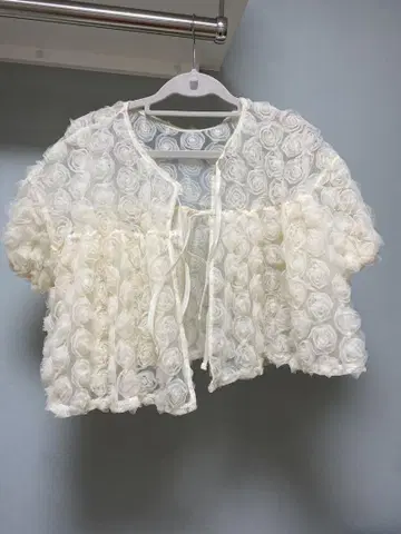 Poppy 로즈 모티브 시어 가디건