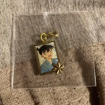 코난 프레임 부착 참