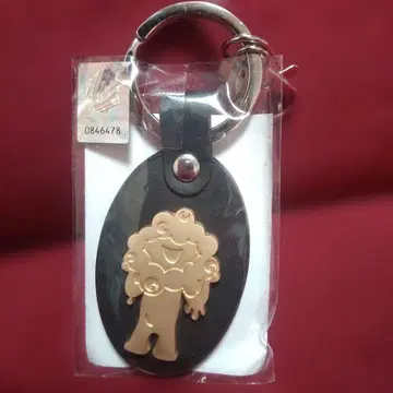 미야쿠미야쿠 가죽 캐스트