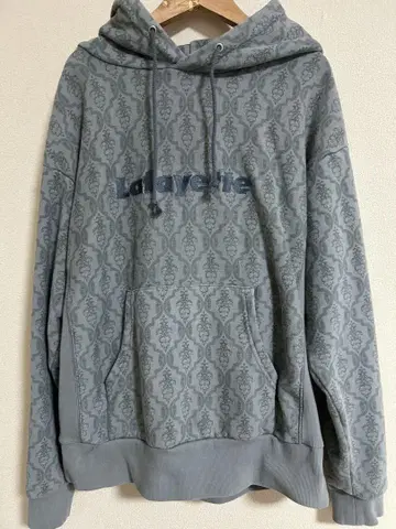 yellow bucks 착용 lafayette 후드티 다마스크 무늬