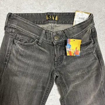 [ 미사용 새상품 ] SLY 슈퍼 로우라이즈 스키니 GRY 사이즈 24