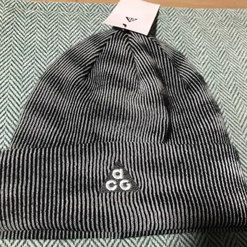 미사용 새상품 NIKE ACG 니트 모자 비니