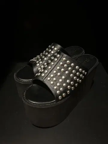[ 키 커 보이는 ] 여성용 외국풍 통굽 샌들