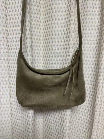 Hender Scheme pig sacco 사코슈