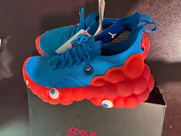 미야쿠미야쿠 스니커즈 MIZUNO 24 사이즈