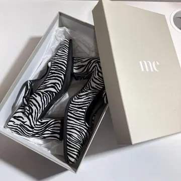 mc 엠씨 아도니스제 제브라 패턴 펌프스 23.5cm 일본제