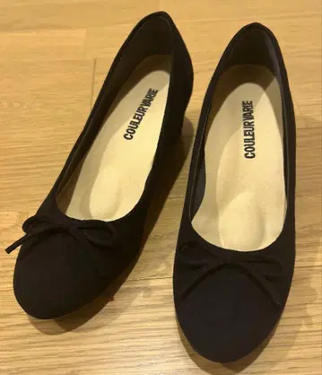 새상품급 크롤 발리에 웨지솔 리본 펌프스 블랙 22.5cm