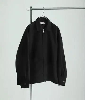루즈 실루엣 D 버클 더블 지퍼 와이드 슬리브 블루종 자켓