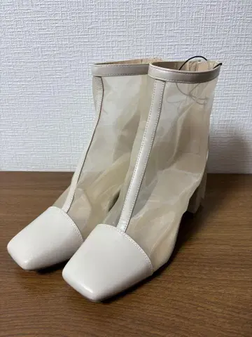 택 포함 새상품 GU 내추럴 시어 부츠 M