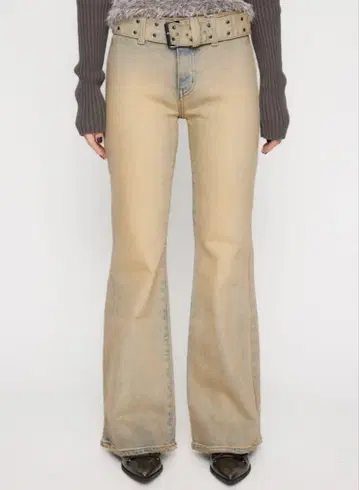 STUDS BELT FLARE 데님