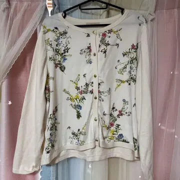 로즈 티아라 꽃무늬 크림색 긴팔 가디건