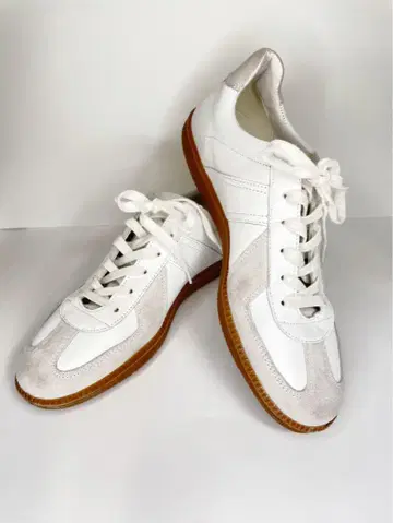 [ 새상품급 ] 저먼 트레이너 가죽 스니커즈 빔즈 사이즈 41 사이즈 7