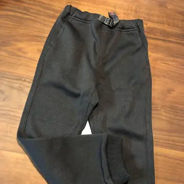 그라미치 블랙 스웨트 팬츠 허리 조절 가능 사이즈는 130입니다.