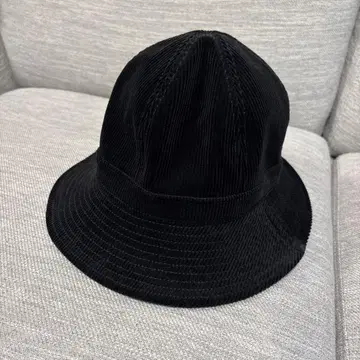 데상트 코듀로이 햇 (블랙) 새상품급