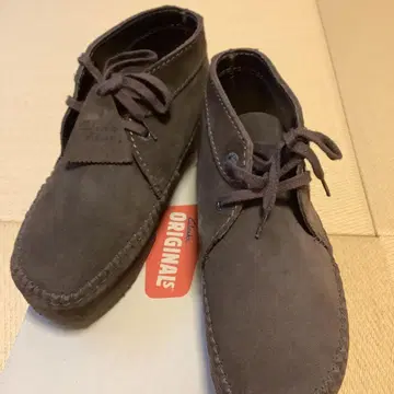 미사용품 Clarks Wallabees 스웨이드 8M