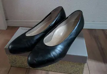 VALGUS BY SHIAN 블랙 가죽 펌프스 4E 25.5cm