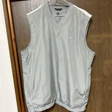 나이키 그레이 V넥 슬리브리스 베스트 L