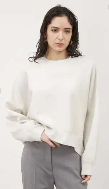 미라 오웬 맨투맨 라이크 니트 풀오버 미라 오웬