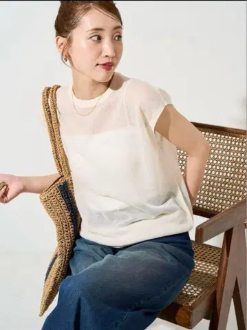 핸드 워셔블 린넨 믹스 시어 슬리브리스 T