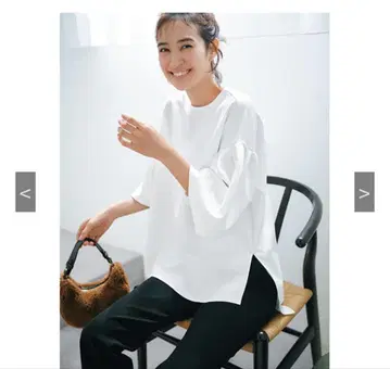 VERY 게재 ALEGRE 볼륨 슬리브 티셔츠 완판템