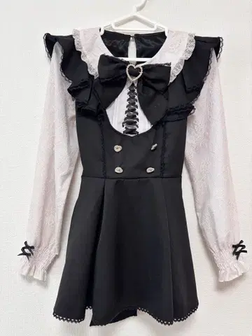 LIZLISA 리즈리사 프릴 스핀들 셋업