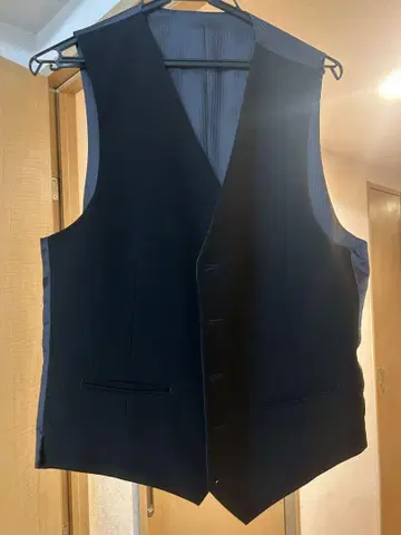 오리히카 블랙 포멀 베스트 앞 버튼 6개