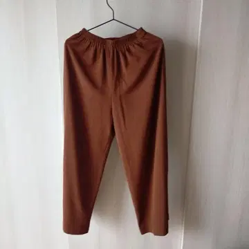 시선당 브라운 팬츠