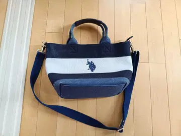 US.POLO ASSN. 네이비와 화이트의 숄더백