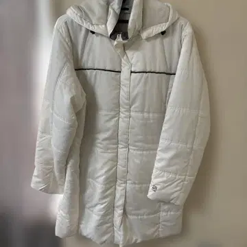 FILA 화이트 퀼팅 코트