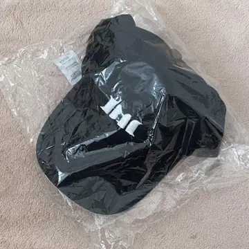 BABYMONSTER 로고 캡 모자 BLACK