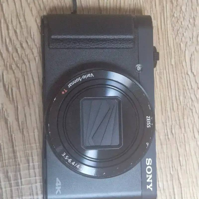 소니 카메라 DSC-HX99 팝니다.RX100m6비슷