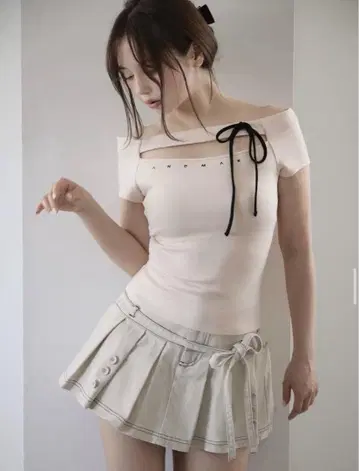 안도마리 dada ribbon tops