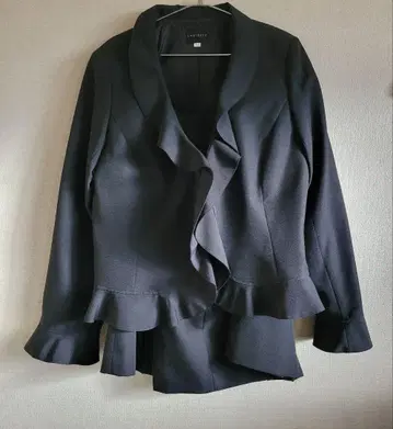 Lucidare 블랙 프릴 자켓