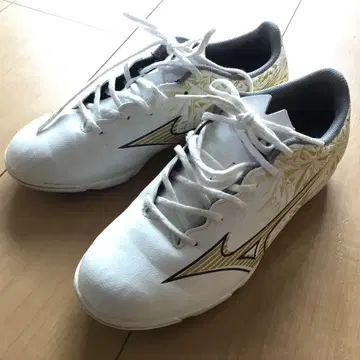 MIZUNO ALPHA 화이트/골드 축구화 23cm