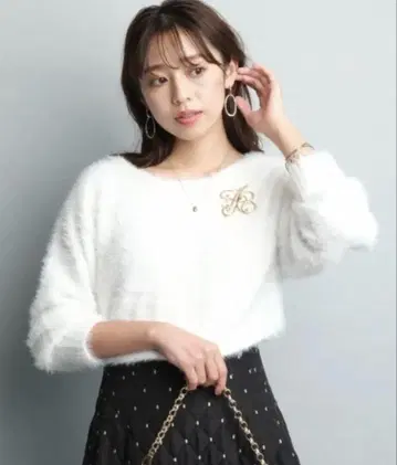 [ 새상품급 ] JUSGLITTY 페더 풀오버
