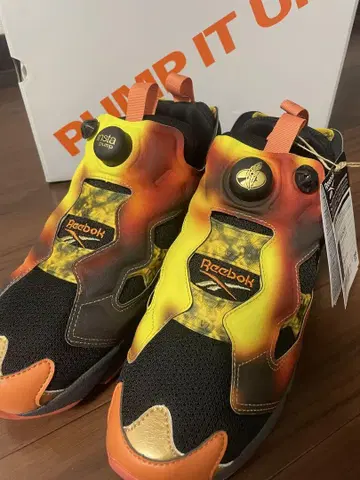 이나바 코시 Reebok 콜라보 30주년 기념 모델 MAGMA