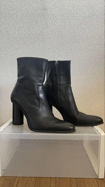 [ ZARA ] 숏부츠