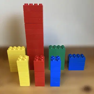 LEGO 블록 40개