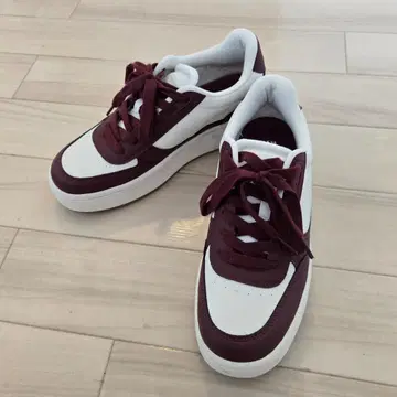 ZARA 스니커즈