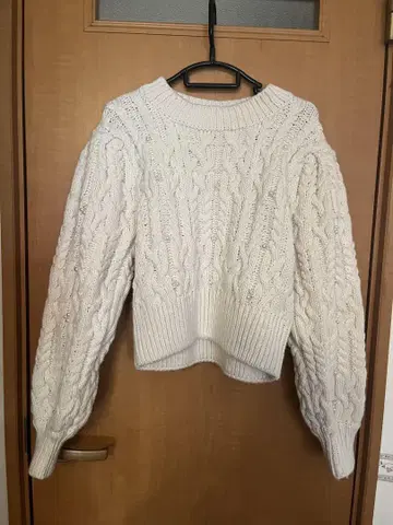 ZARA 화이트 니트