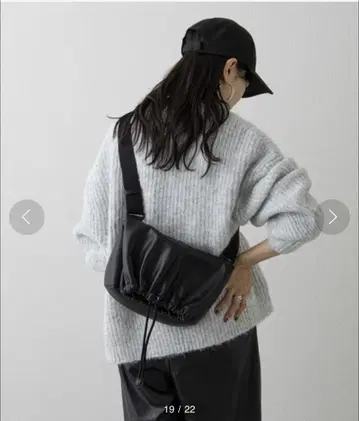 [ 미사용 ] russet 소프트 가죽 숄더백 블랙